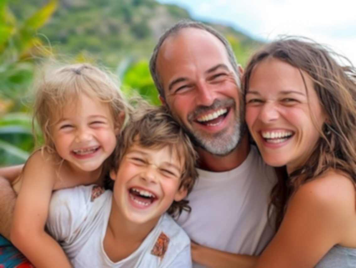 Low-Low-familia-Youprint-Low-Res.jpg Low-Low-familia-Youprint-Low-Res.jpg